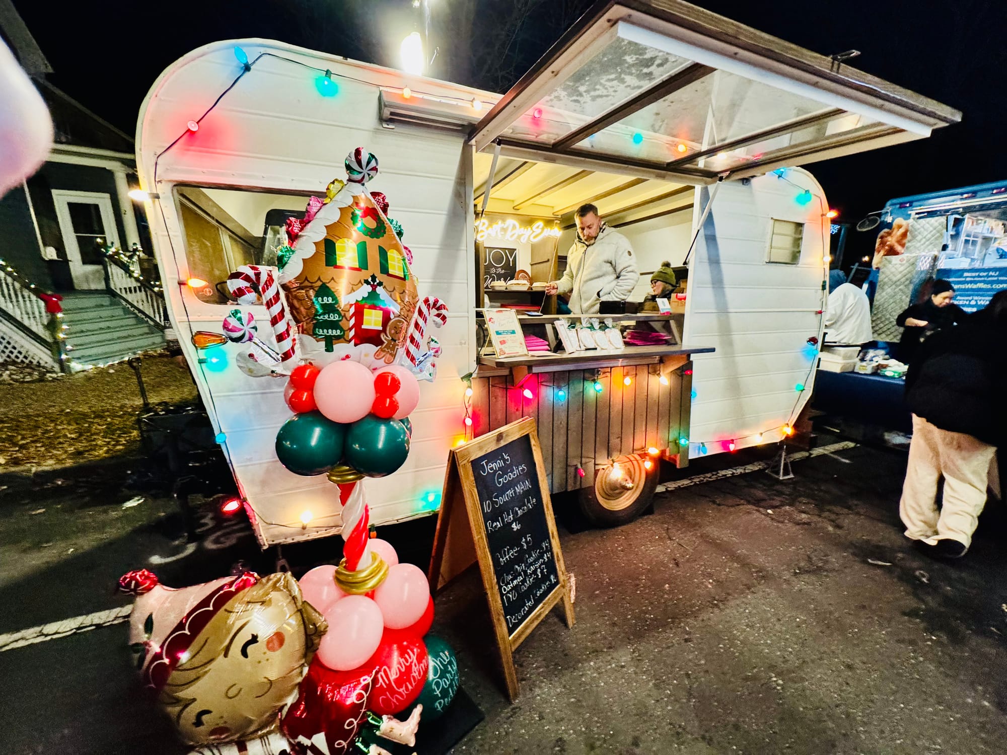 December Food Truck Night: One Last Bite of Holiday Magic 🎄❄️